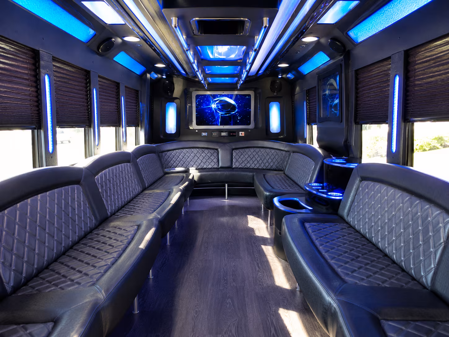 el centro 28 passenger party bus inside