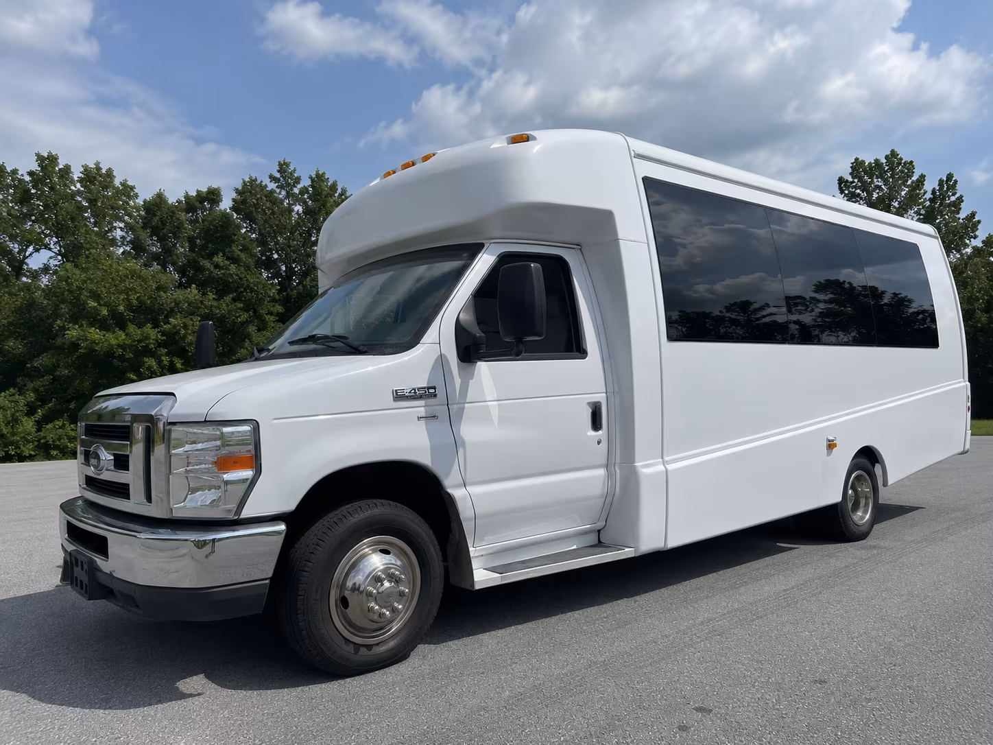 el centro night out party bus rental