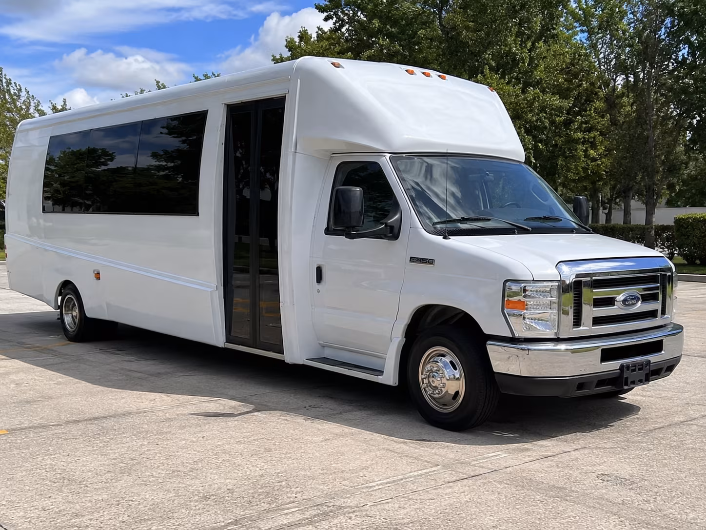 el centro prom party bus rental