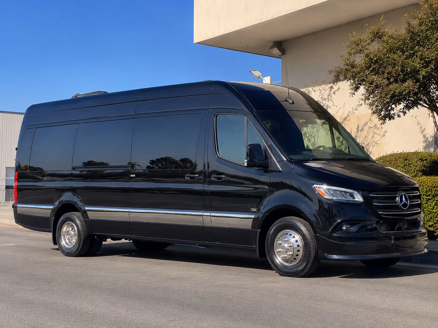 fontana timely airport transportation for fontana groups