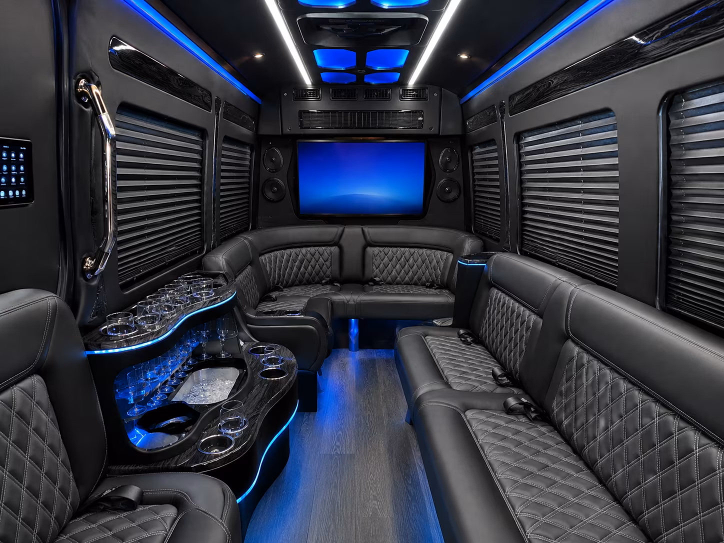 you can count on elcentrocharterbuscompany com to make booking el centro prom transportation fast and easy