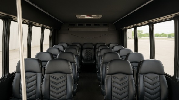 el centro 28 passenger minibus rental
